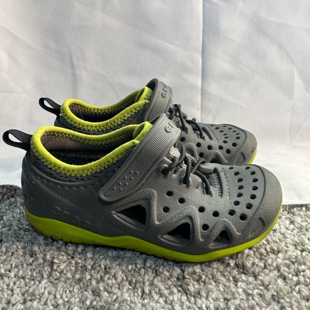 CROCS Kids' Swiftwater Play Shoes Gray and Green Shoes with Ventilation Size 10 - Picture 2 of 5